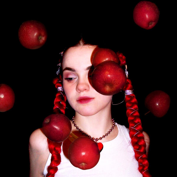 оля уволена - зависть