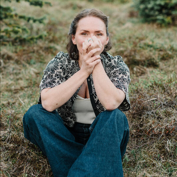 Emiliana Torrini - Let`s Keep Dancing (Acoustic Version)